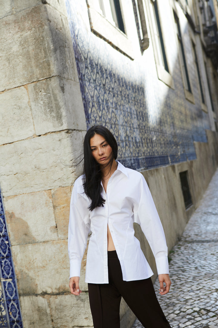 Faro Cinched Button Up Shirt – White – MIZAWE LA